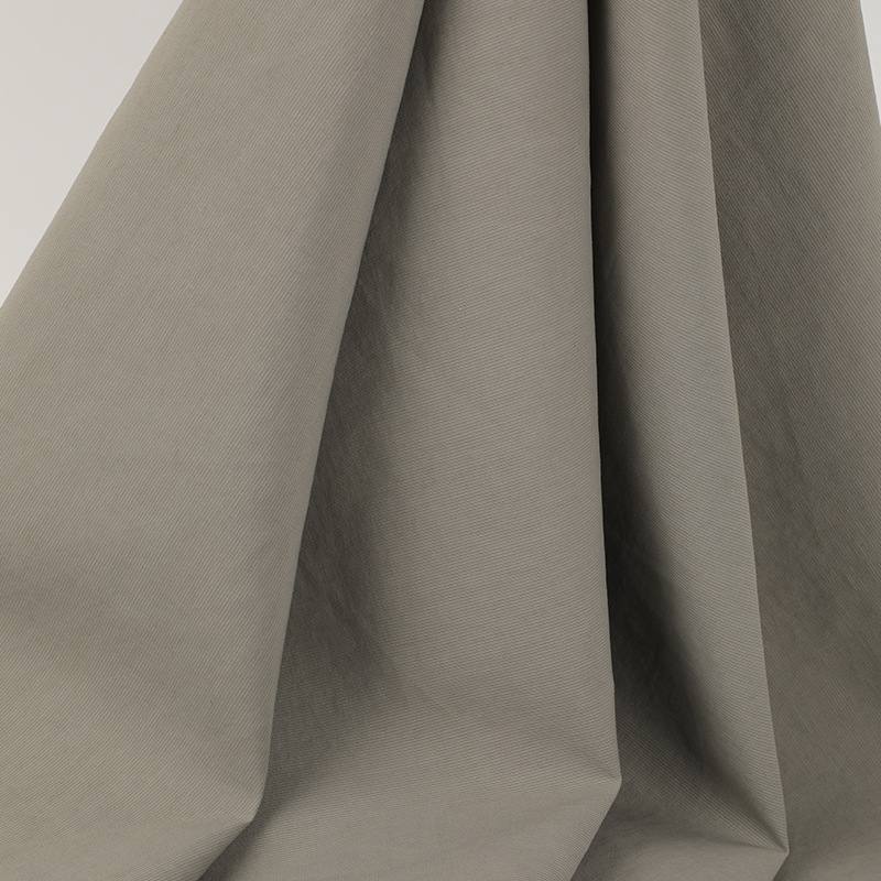 115g棉锦不易皱三肌理感登山服功能型布料户外夹克户外服防面料