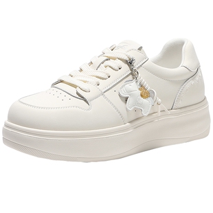 森达厚底增高小白鞋女26春季新款小马休闲百搭板鞋白色鞋子巨好看