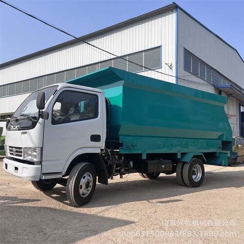 养殖饲草混合搅拌一体车全日粮均匀投料车图片 撒料车维护方便