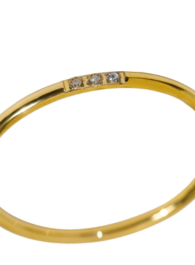 钛钢镀18K金保色三颗钻细款戒指