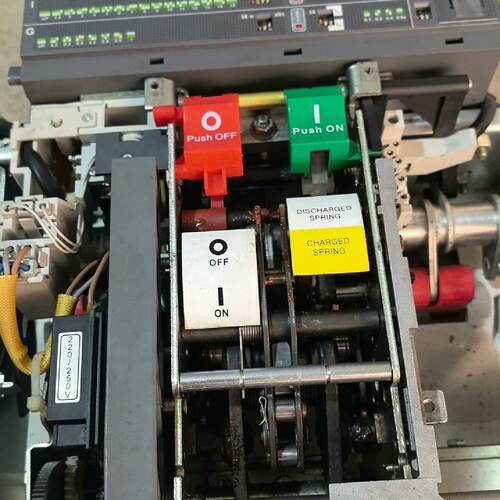 溢价- 框架断路器 E系列 E3H E3N。E3S 加强储能