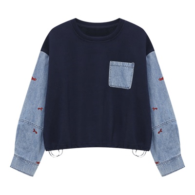 Basic House/百家好春季新款复古做旧上衣女牛仔拼接套头圆领卫衣