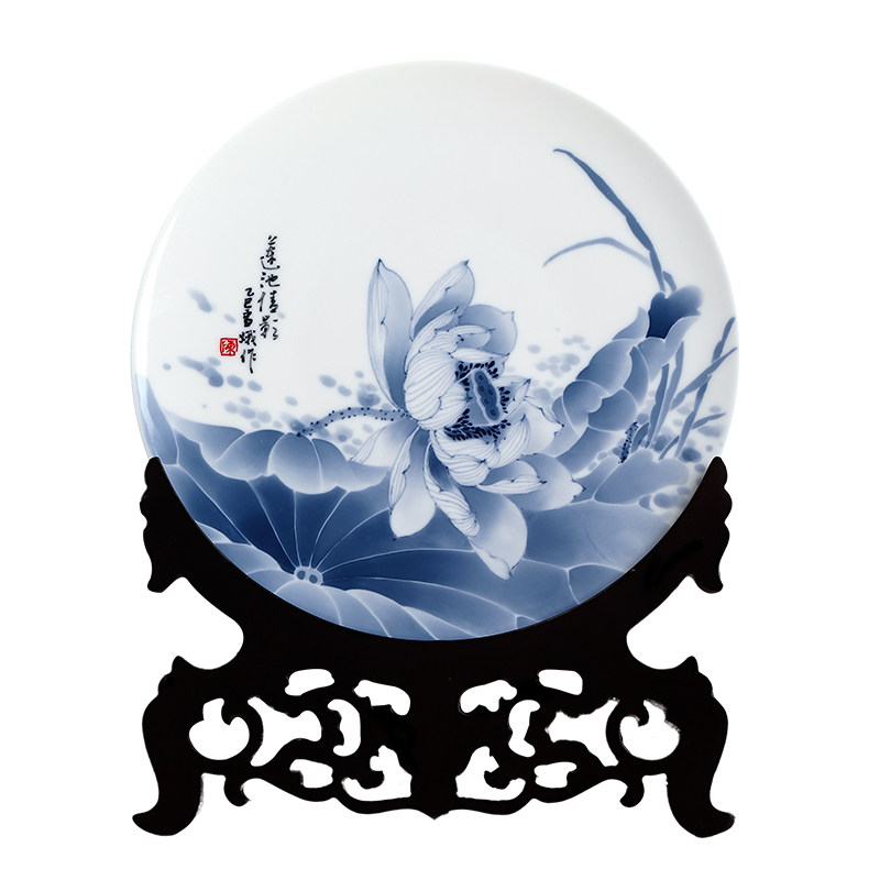 陈雪娥大师作品陶瓷手绘荷花挂盘