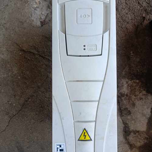 溢价-变频器ACS510-01-07A2-4,3Kw，件