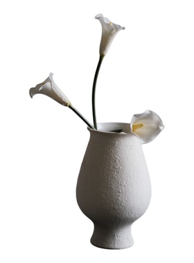 黄蕊白色海芋马蹄莲仿真花束