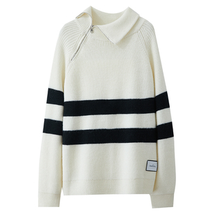 Amii2025冬新款休闲翻领拉链斜开襟撞色条纹毛衣女字母布标上衣