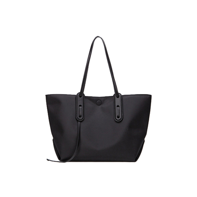 大容量看见，方便实用，可放电脑