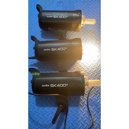 SK400 神牛二代闪光灯 型号是 Ⅱ 影视闪光灯 用功能正常