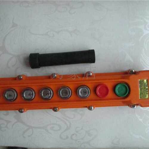 现货COB63A4115351防雨型起重机按钮AC250V5A实拍