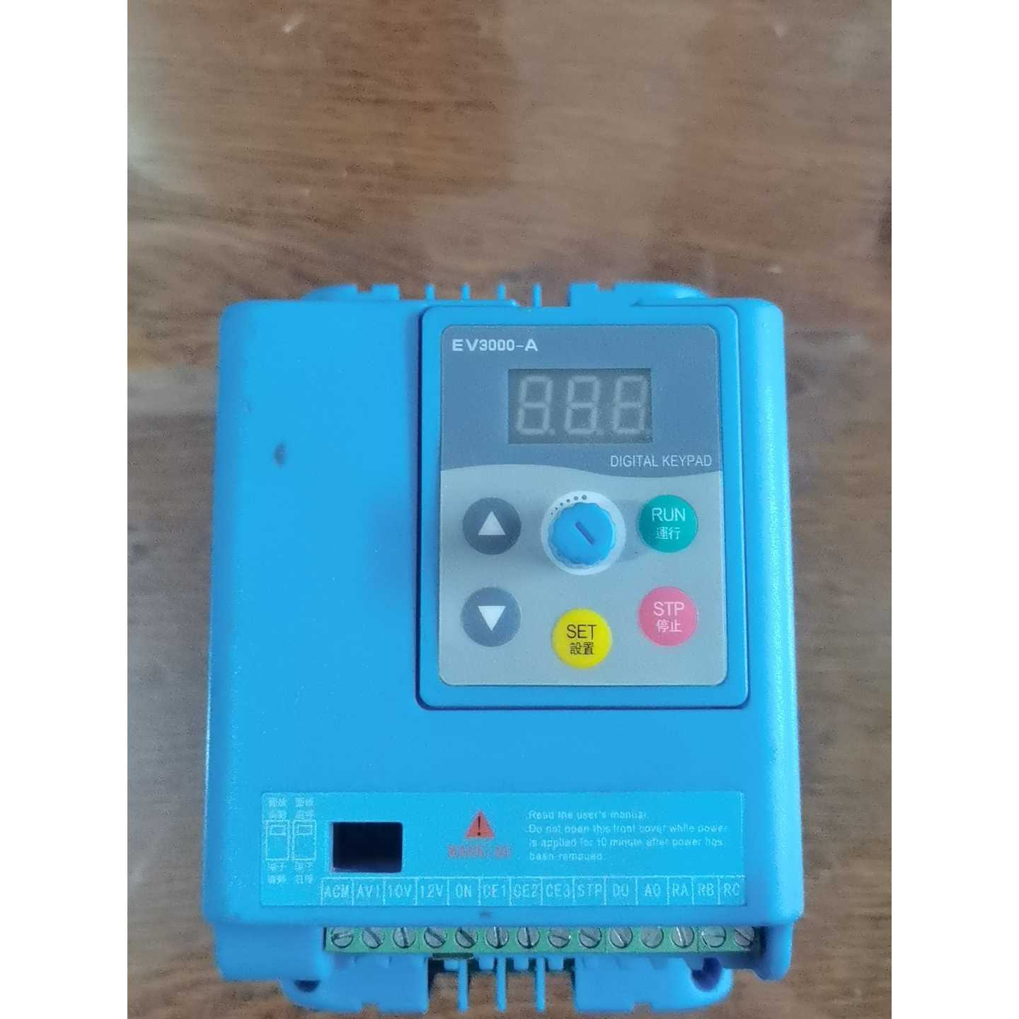 询价2.2kw中达变频器 EV3000-2.2G3 2.2KW图片