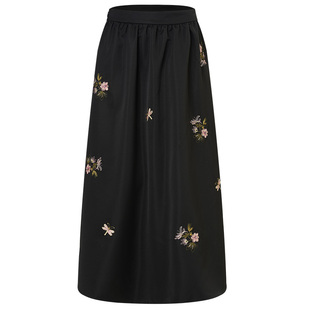 MAXRIENY复古优雅感绣花a型伞摆半裙26春款暗底繁花穿搭中长裙