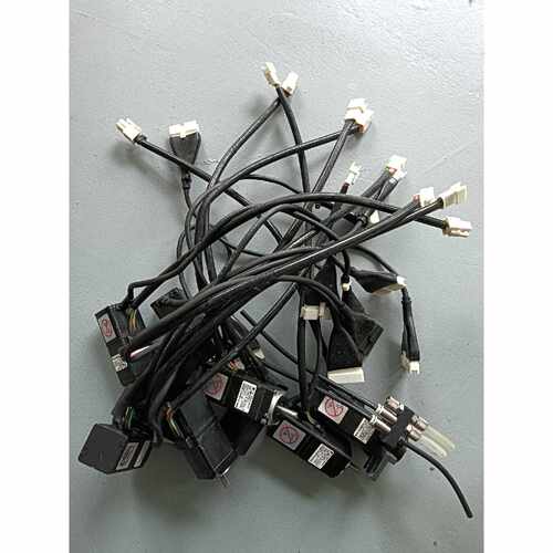 溢价-安川伺服电机 SGMM-A2C313 20W 24VDC