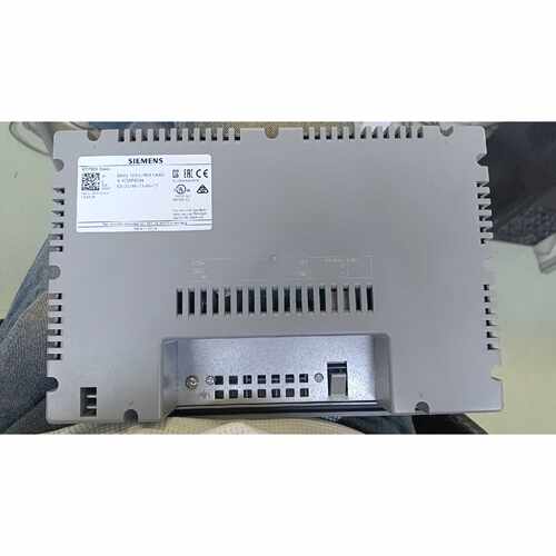 溢价-KTP900 Basic触摸屏，型号6AV2123-2