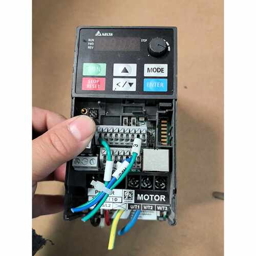 台达变频器VFD2A8ME21ANNAA，