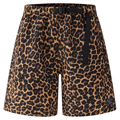 户外通勤运动日系宽松豹纹短裤