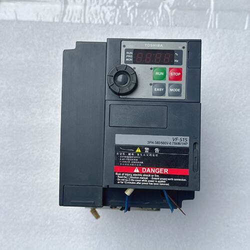 议价东芝变频器VFS15-4007PL-CH  0.75kw