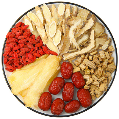 黄芪当归党参组合炖鸡汤鸽子汤