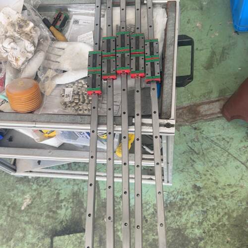 溢价-上银导轨。型号EGH15CAC，导轨长90cm（5条），，图