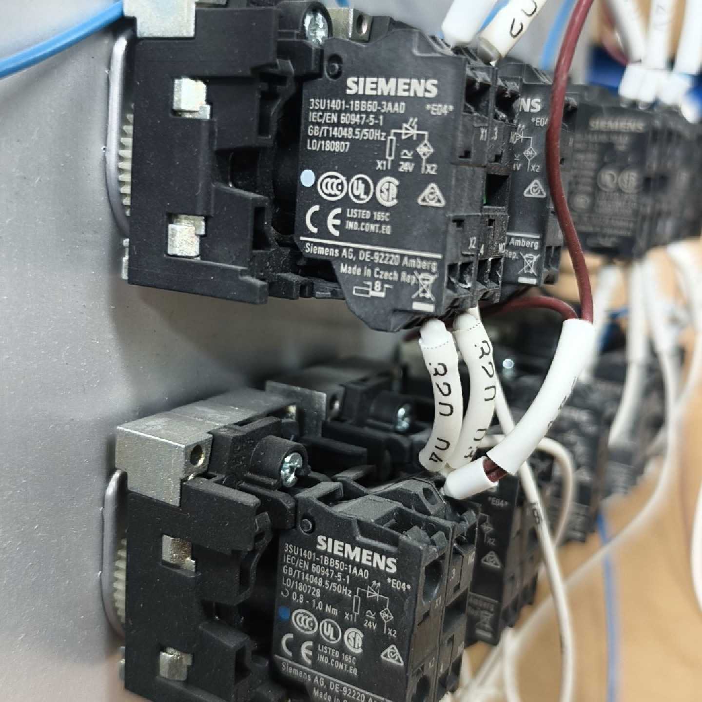 西门子按钮指示灯模块   24V电压  带接线端子  适合工