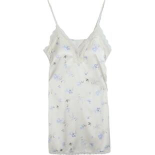 歌瑞尔纯欲吊带睡衣女带胸垫冰丝感柔滑睡裙深V蕾丝美背家居服