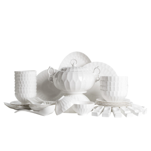 艾格恩水晶釉下彩纯白浮雕骨瓷餐具家用陶瓷碗碟饭碗面碗微波炉