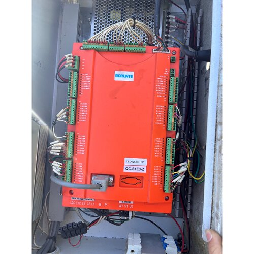议价拆机BORUNTE伯朗特机械手控制器QCS1E3维修