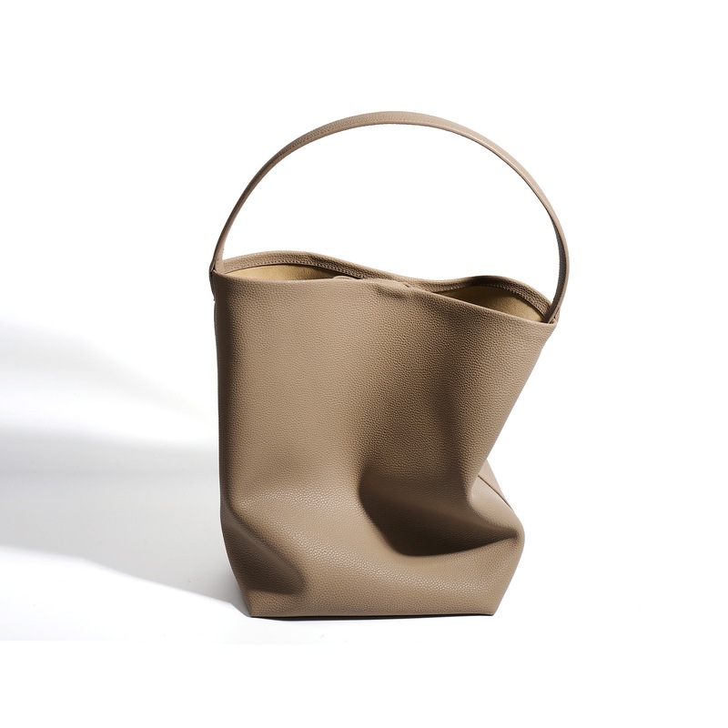 新品 牛皮水桶包女通勤大容量慵懒风单肩腋下大包包2025新款休闲