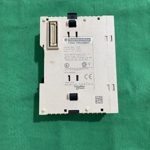 议价施耐德Twdami8ht可编程控制器模块plc模块输出扩展模块