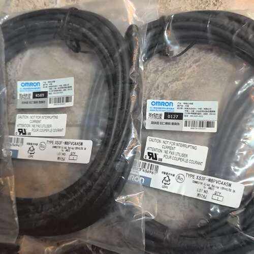 议价全新欧姆龙OMRON连接线XS3F-M8PVC4A5M，