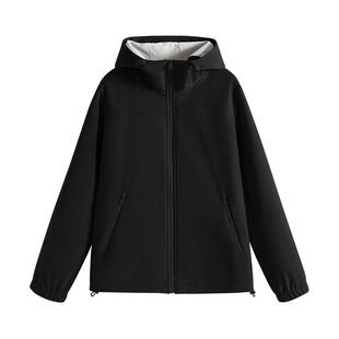 班尼路黑色软壳连帽冲锋夹克外套女2025秋新款户外徒步运动上衣N