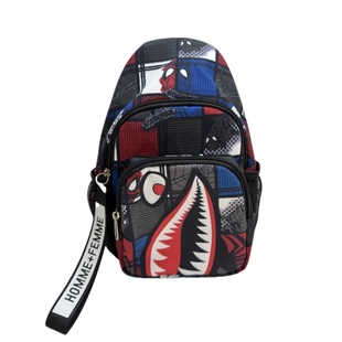 儿童斜挎包男童胸包中大童包包2025新款男孩外出旅游帅气小背包