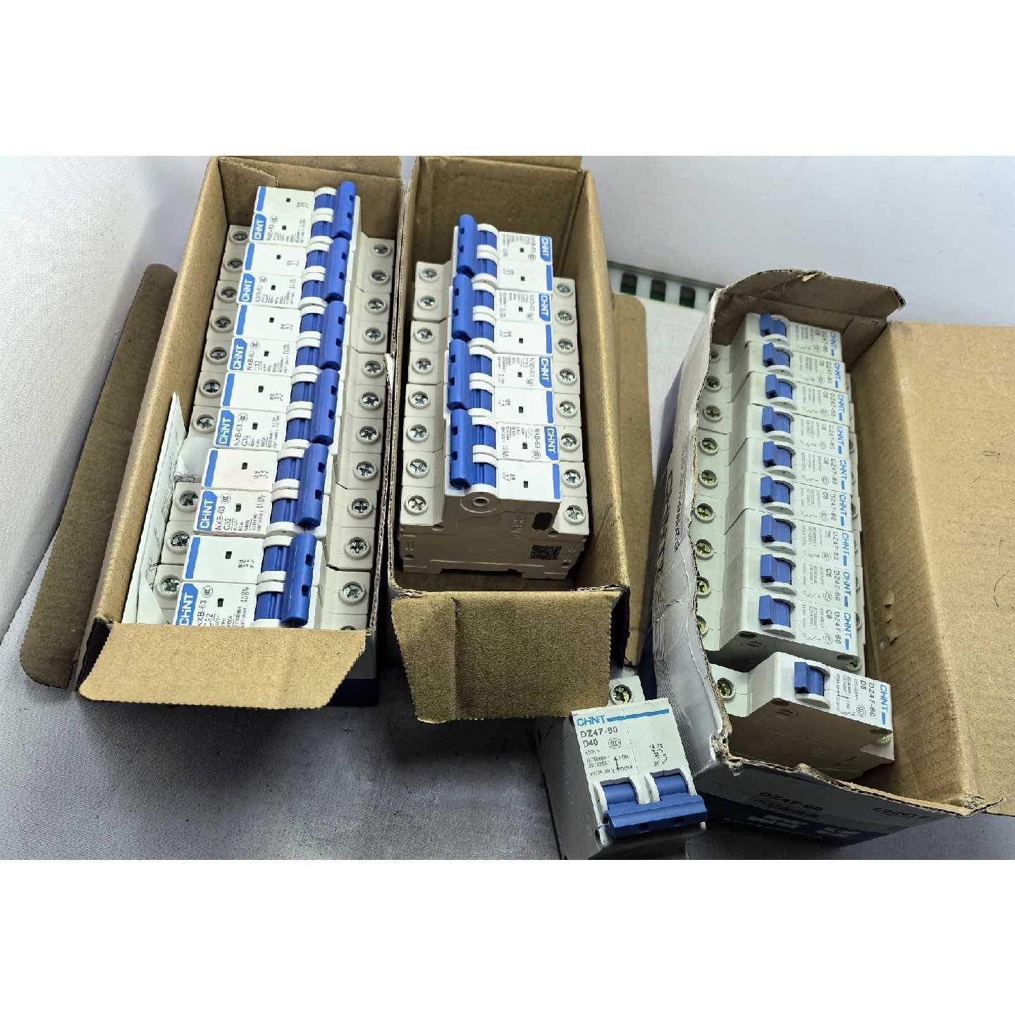询价下单打包特价处理正泰断路器NXB-63 2P 32A 正泰空气开