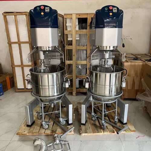 鲜奶机商用和面拌馅奶油打发多功能大型B60B80搅拌机自动升降380v