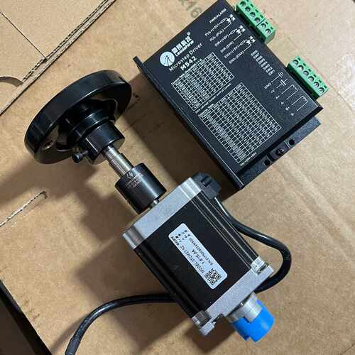 雷赛步进电机一套 驱动M542、电机57CM23-SZ 带手