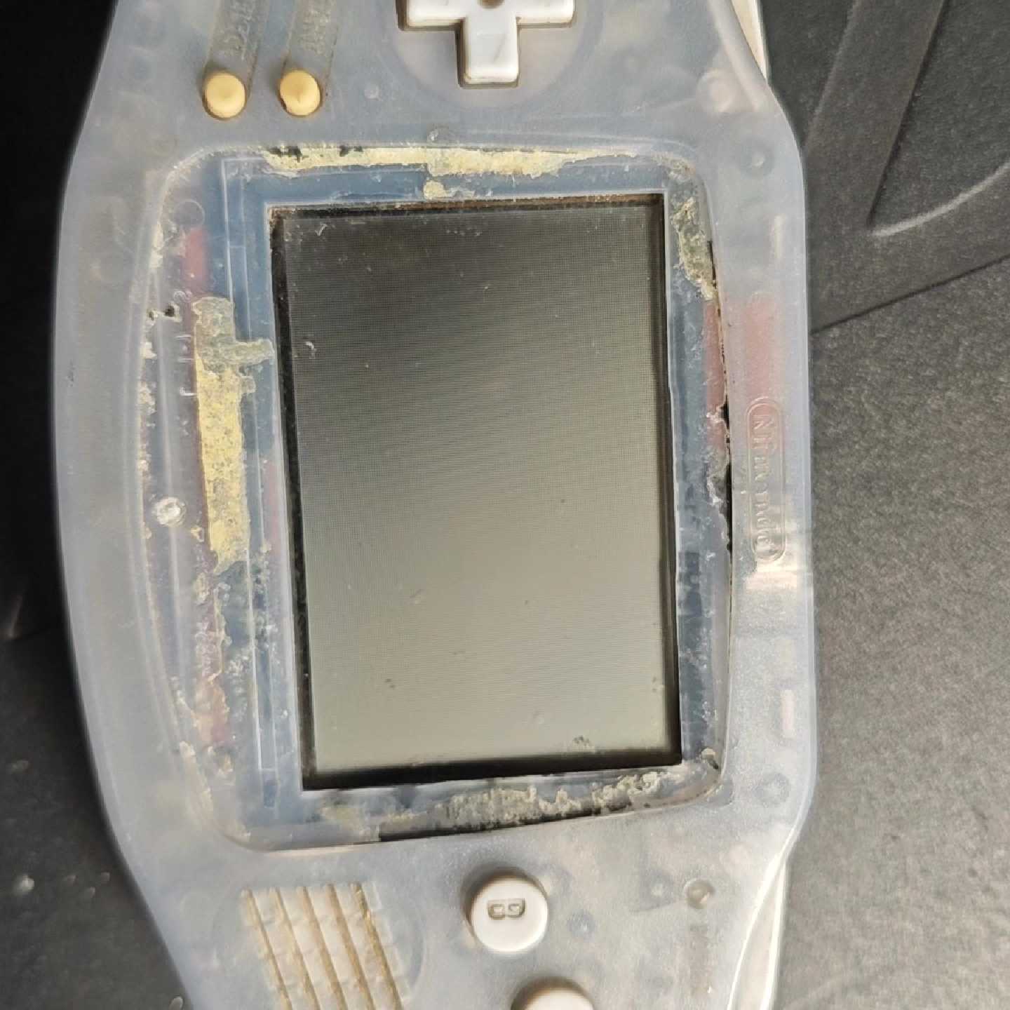 【议价-可维修】GBA 任天堂GBA游戏机 装电池 屏幕前缺个装饰条图片