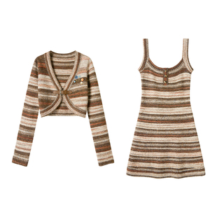 【糖渍栗子】Uena棕色渐变条纹短款v领毛针织开衫吊带连衣裙套装