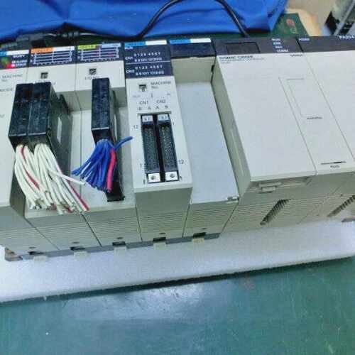 Omron Sysmac C200HE Plc, CPU42, PA204, SP001, MD215, OD218,