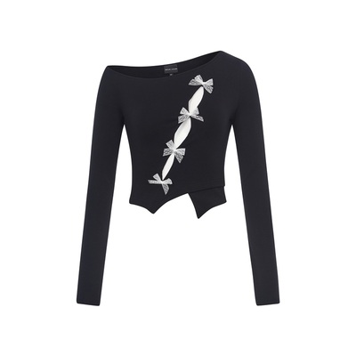 白蝴蝶结镂空斜肩上衣半身伞裙