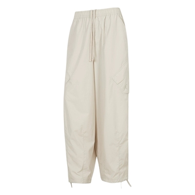 Nike耐克女裤子秋新款伞兵裤宽松拒水梭织工装运动长裤HM6145-104