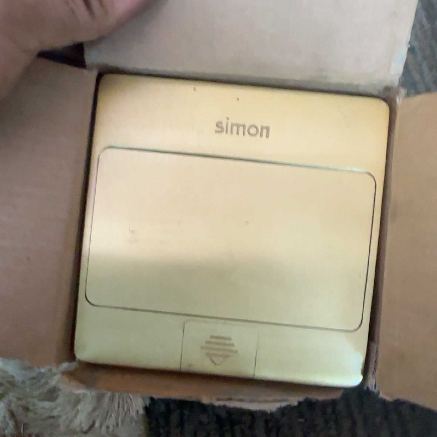 Simon/西蒙铜地插   全新     带阻尼     防