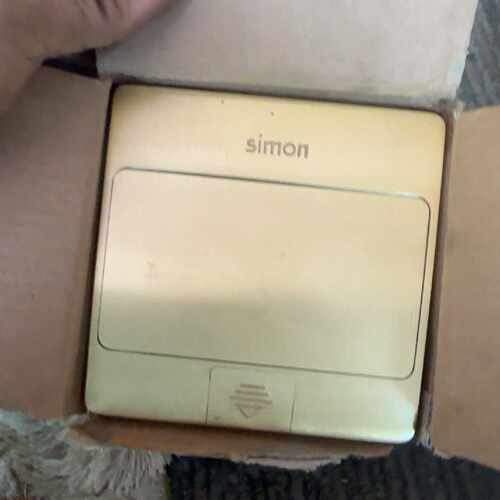 Simon/西蒙铜地插   全新     带阻尼     防