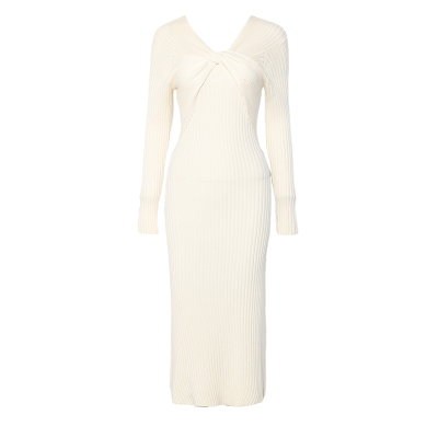 DPLAY【惠品】2025秋季新款气质白色连衣裙女长款针织裙子长袖