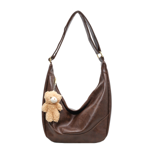 高级感大容量斜挎包包女士新款百搭单肩包轻奢通勤托特包饺子包女