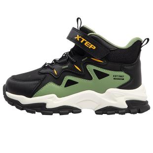 特步童鞋小童运动鞋春秋季新款皮面男童休闲鞋软底儿童魔术贴跑步