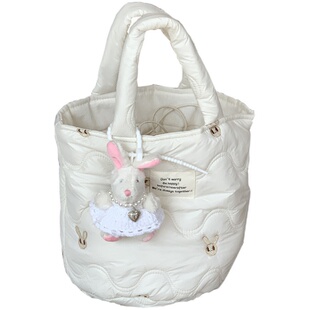 thefifthmoon自制绗缝可爱小兔软萌刺绣手提袋水桶包小兔挂件