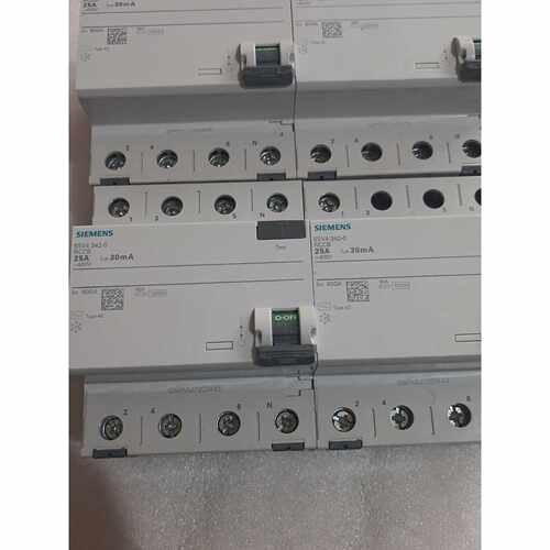 5SV4342-0漏电保护器  99新 还剩3询价