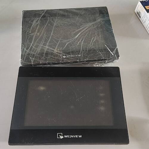 询价下单拆机二台威纶触摸屏，型号MT6070iH，5Wv，DC24v