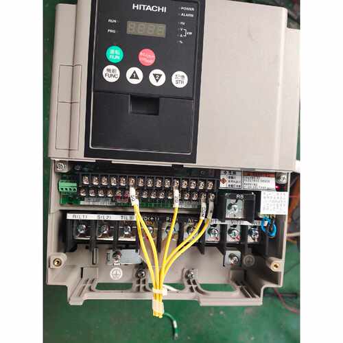 询价日立变频器SJ700－5.5kw.220v成色新，几乎没用。