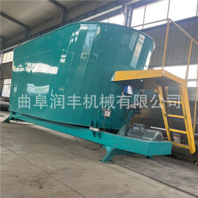 牛羊养殖牧区粮草搅拌机 16立方全混日粮制备机 立式牵引TMR拌草