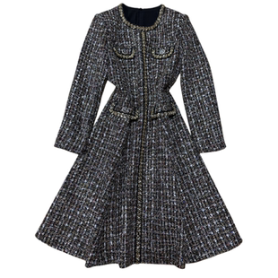 VANLU | 巨美推荐 中古小香风 复古亮丝钉珠圆领A字粗花呢连衣裙